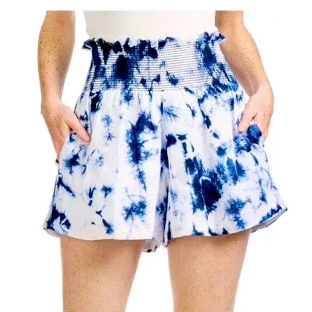 Sachin + Babi Vivi Linen Smocked Waist Linen Shorts - Picture 1 of 4